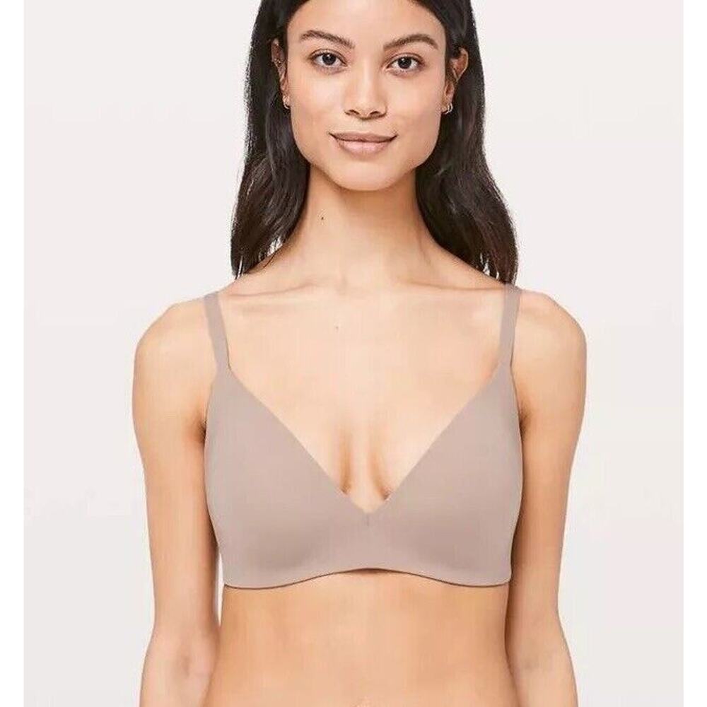 Lululemon Size 32C Bra Take Shape Molded Wireless Uplift Shape‎ Soft Sand Beige
